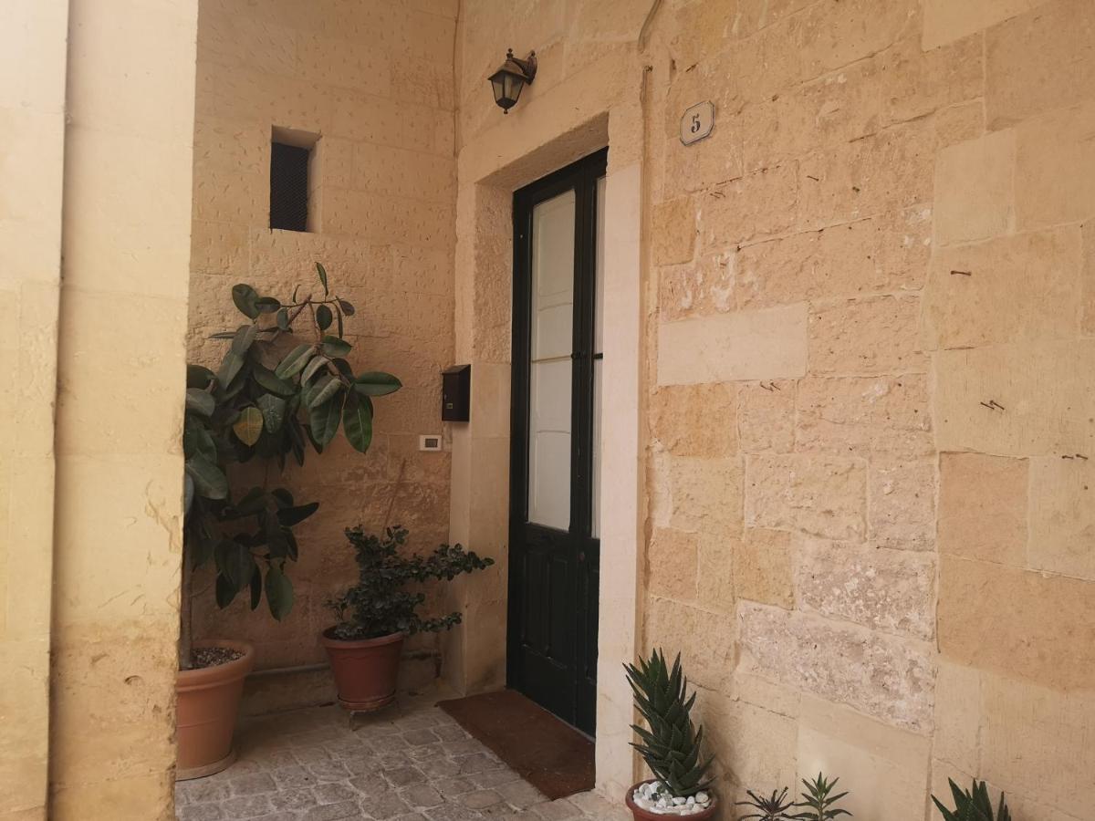 شقة Piazzetta Acquaviva ليتشي المظهر الخارجي الصورة